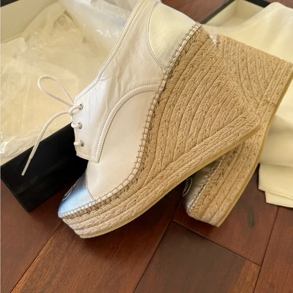 Gucci White and Silver Espadrille Wedges - Picture 3 of 8